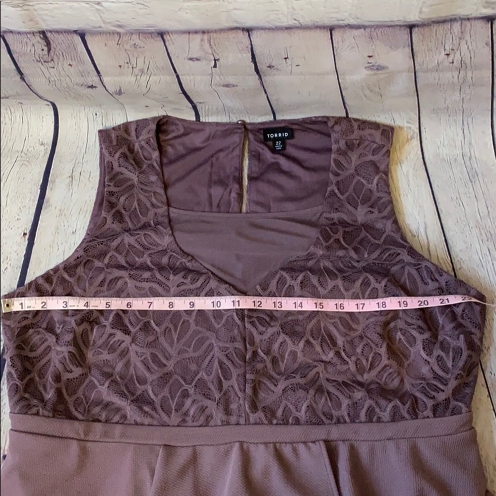 Torrid Mauve scuba lace textured  peplum dress 22 - Picture 7 of 7